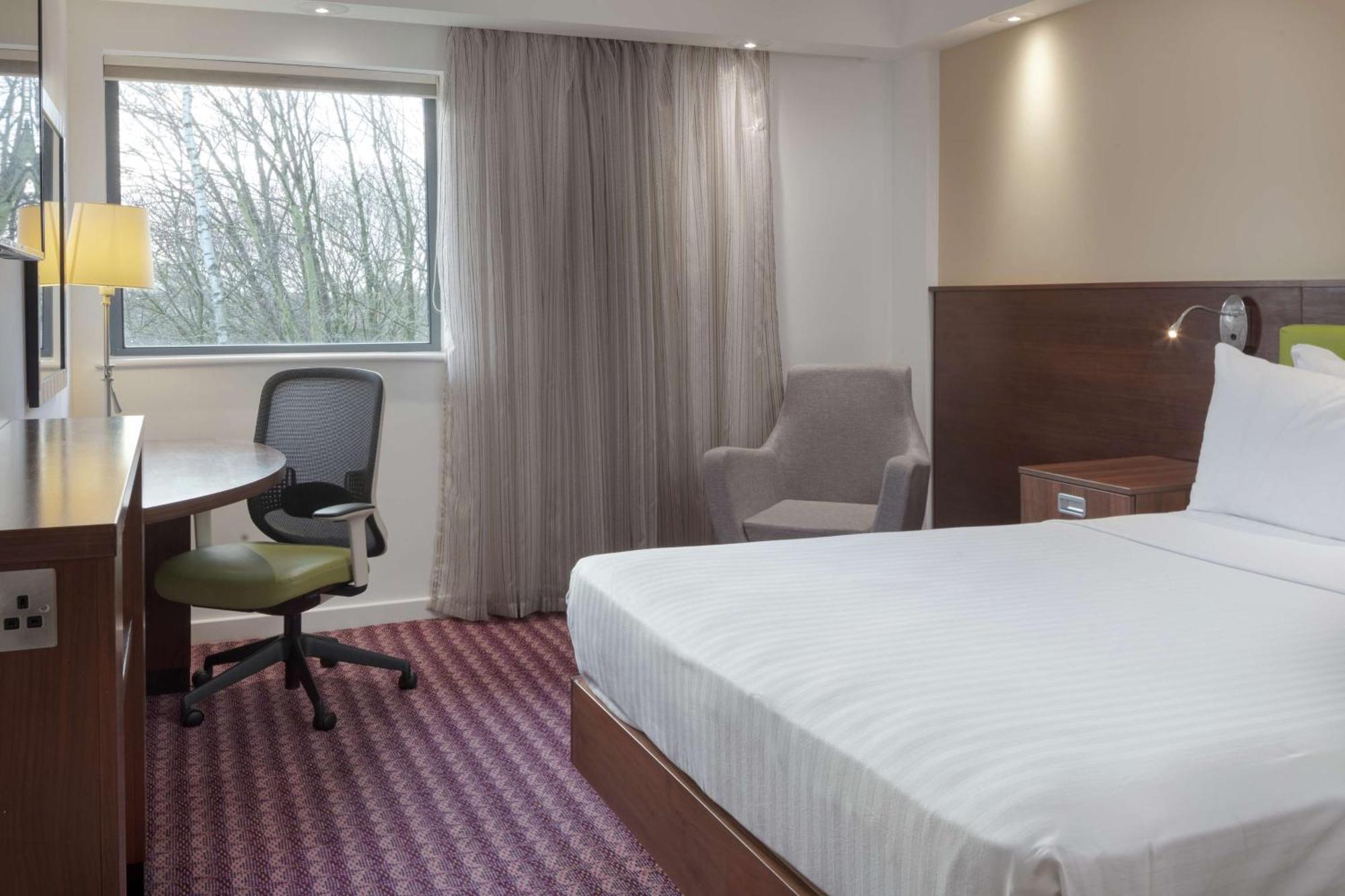 Hotel Hampton By Hilton Corby Exterior foto