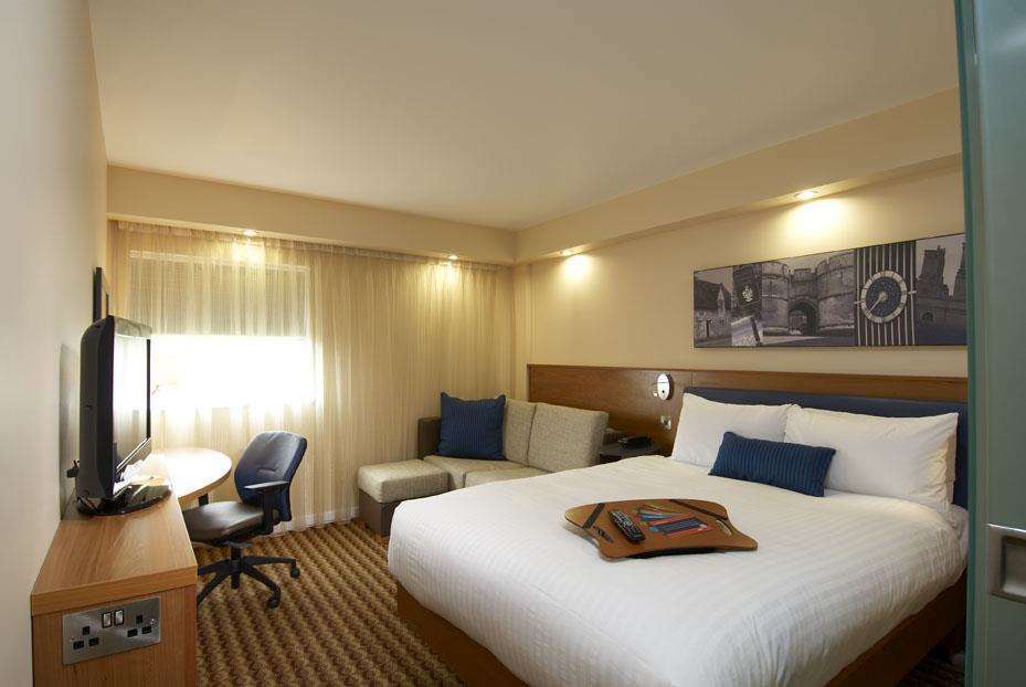 Hotel Hampton By Hilton Corby Habitación foto